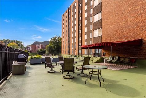 5 Bayard Road Shadyside PA 15225