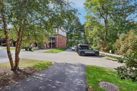 456 Allenberry Drive Ross Township PA 15237
