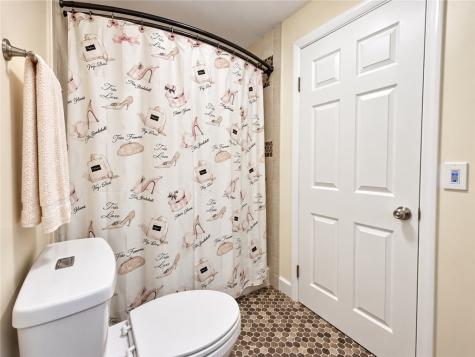 4423 Laurel Oak Drive Hampton PA 15101