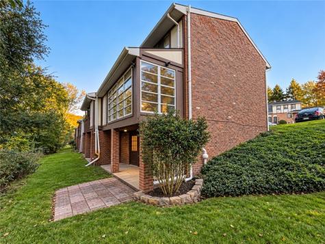 4423 Laurel Oak Drive Hampton PA 15101