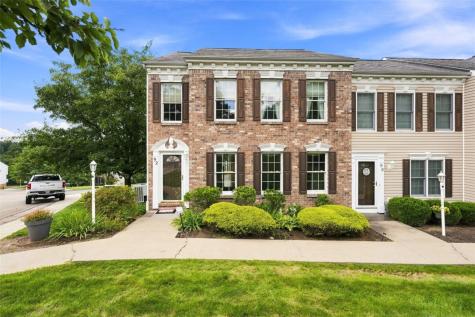 92 Castle View Drive Kennedy Township PA 15136