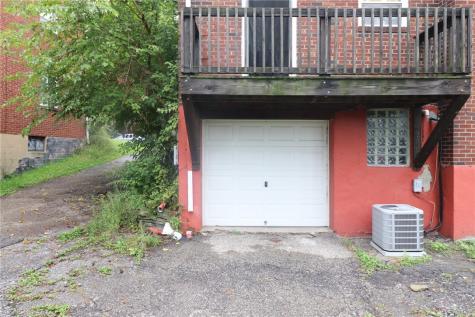1555 Bevan Road Whitehall PA 15227