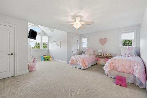 3264 Long Meadow Drive Hampton PA 15101