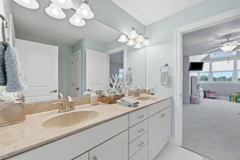 3264 Long Meadow Drive Hampton PA 15101