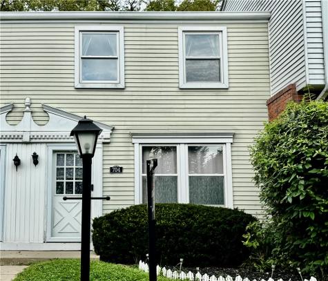 704 Countryside Drive Mckees Rocks PA 15136