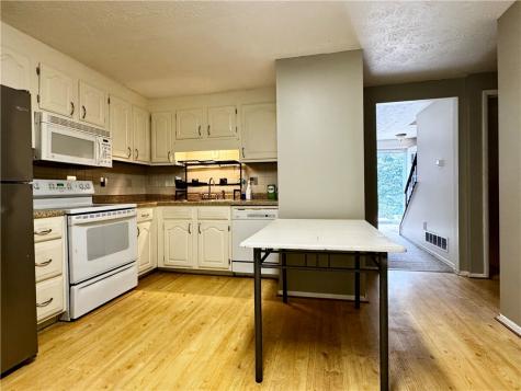 704 Countryside Drive Mckees Rocks PA 15136