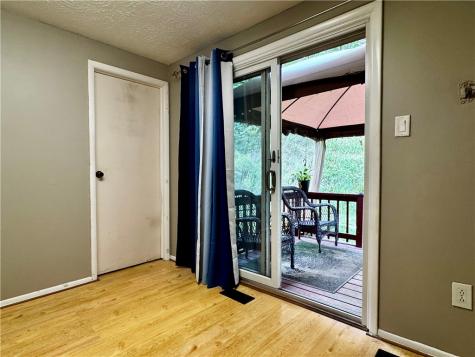 704 Countryside Drive Mckees Rocks PA 15136