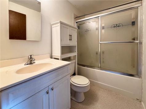 704 Countryside Drive Mckees Rocks PA 15136
