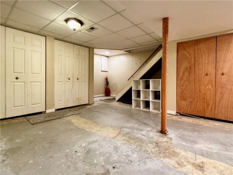 704 Countryside Drive Mckees Rocks PA 15136