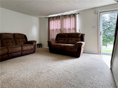 704 Countryside Drive Mckees Rocks PA 15136