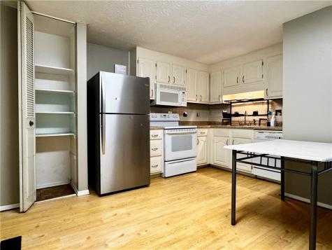 704 Countryside Drive Mckees Rocks PA 15136