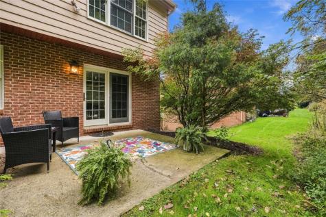 2151 Huntington Court S Franklin Park PA 15090