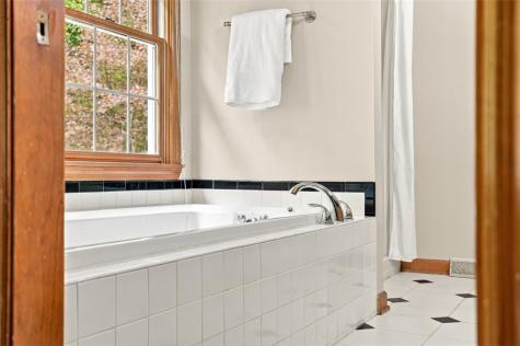 2151 Huntington Court S Franklin Park PA 15090