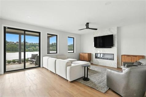 143 Miramar Drive O'hara PA 15238