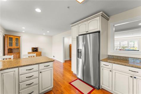 1053 Waterford Ct E North Strabane PA 15317