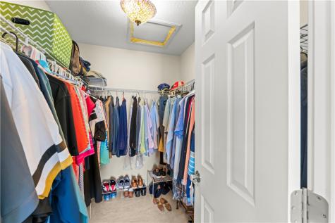 1053 Waterford Ct E North Strabane PA 15317