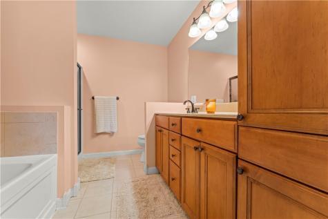 1053 Waterford Ct E North Strabane PA 15317