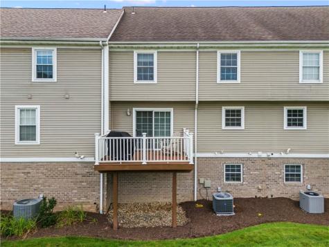 1053 Waterford Ct E North Strabane PA 15317