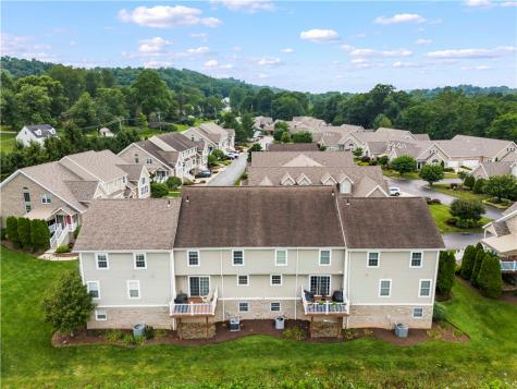 1053 Waterford Ct E North Strabane PA 15317