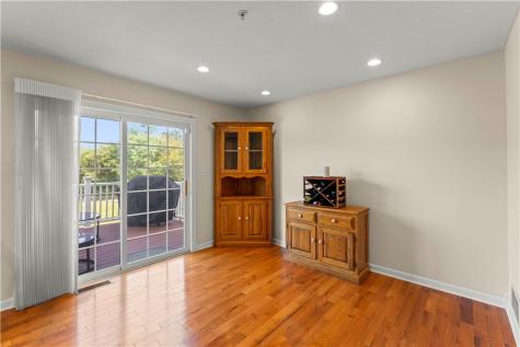 1053 Waterford Ct E North Strabane PA 15317