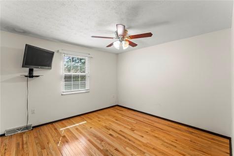 1107 Valleyview Drive Cecil PA 15055