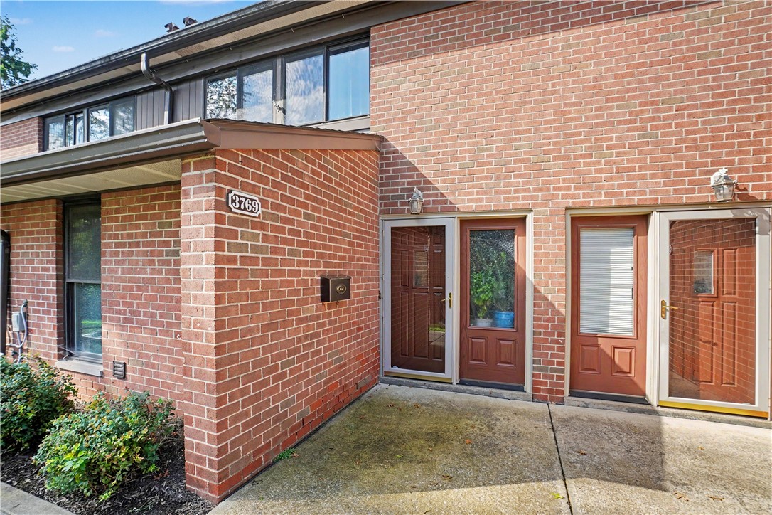 3769 Allendale Circle Sheraden PA 15204
