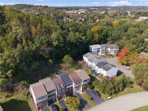 423 Ten Point Lane Cranberry Township PA 16066