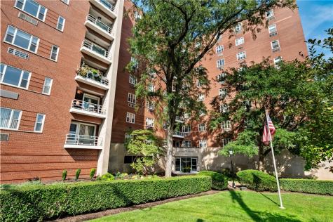 4601 Fifth Avenue Oakland PA 15213