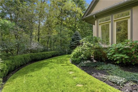 26 The Trillium Fox Chapel PA 15238