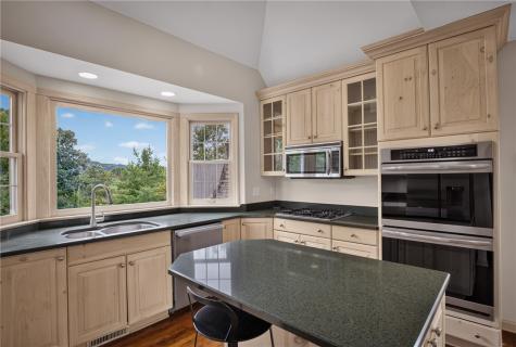 502 Farndale O'hara PA 15238
