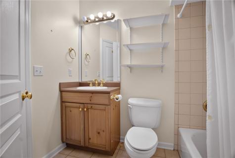 502 Farndale O'hara PA 15238