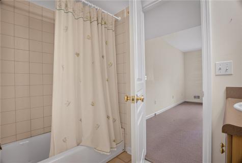 502 Farndale O'hara PA 15238