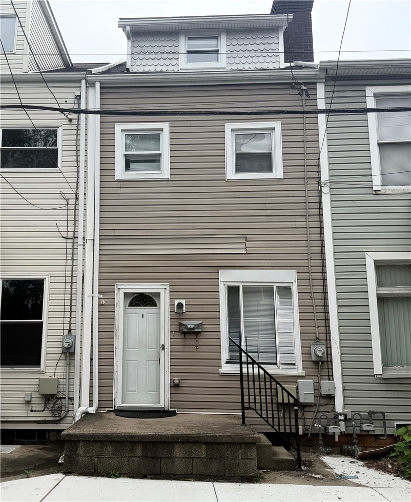 824 Walnut Street Edgewood PA 15221
