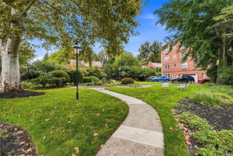 825 Morewood Avenue Shadyside PA 15213