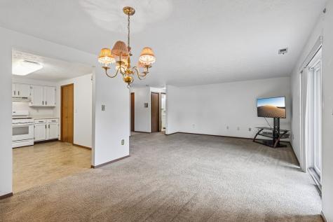 103 Woodstone New Kensington PA 15068