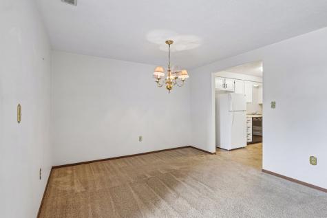 103 Woodstone New Kensington PA 15068