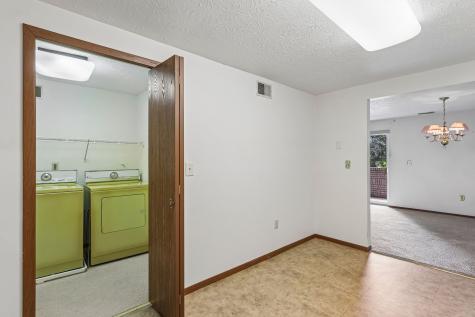103 Woodstone New Kensington PA 15068