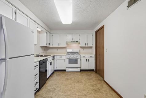 103 Woodstone New Kensington PA 15068