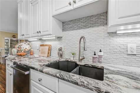 201 Oakview Drive Hermitage PA 16148