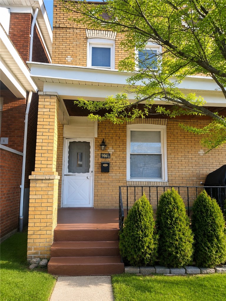 906 1/2 Broadway Avenue Stowe Township PA 15136