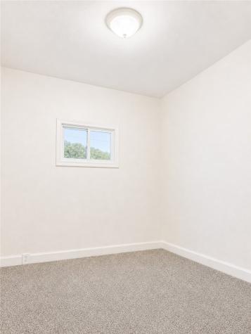 906 1/2 Broadway Avenue Stowe Township PA 15136