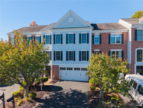 959 Montclair Drive Moon/crescent Township PA 15108