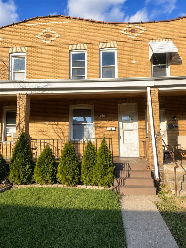 906 Broadway Avenue Stowe Township PA 15136