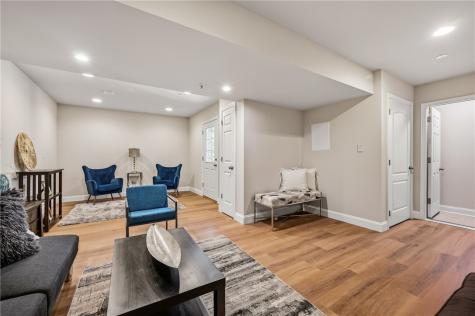 707 Freedom Drive Collier Township PA 15106
