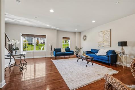 707 Freedom Drive Collier Township PA 15106