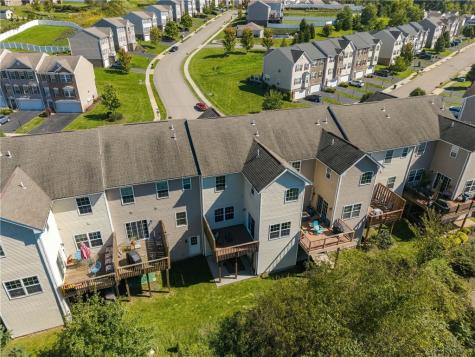 707 Freedom Drive Collier Township PA 15106