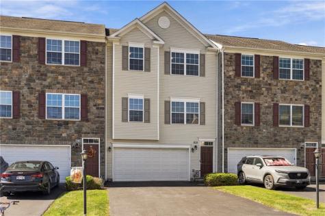 707 Freedom Drive Collier Township PA 15106