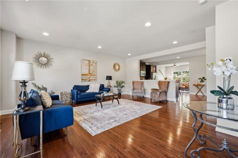 707 Freedom Drive Collier Township PA 15106