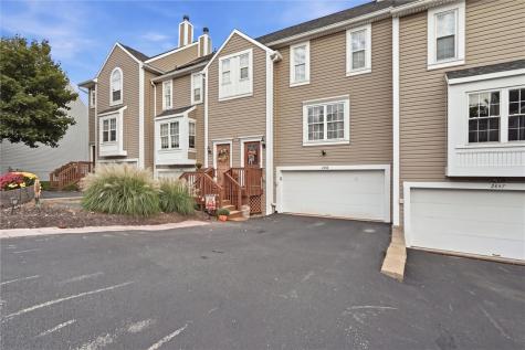 2655 Hunters Point Drive Franklin Park PA 15090
