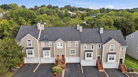 2655 Hunters Point Drive Franklin Park PA 15090